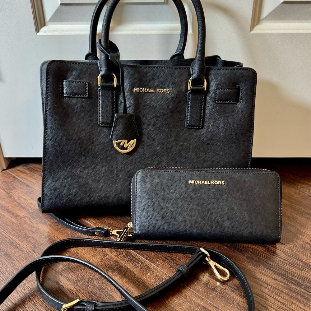 Michael Kors Black Tote Bag with matching wallet